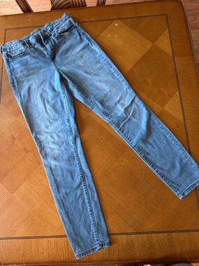 Universal Thread High Rise Light Blue Slim Straight Jeans